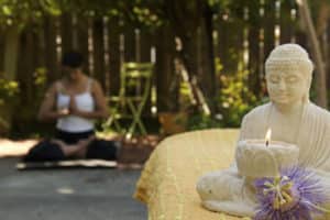 Yoga und Ayurveda sind zwei zusammen gehörige Jahrtausende alte Lehren.