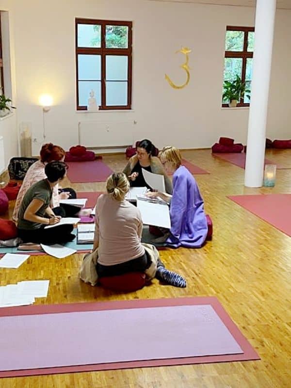 Ausbildung zum/zur Yogalehrer/in - Das Bewegte Haus Halle